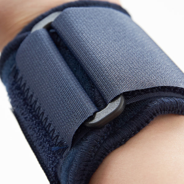 Elastic Wrist Wrap & Wrist Compression Strap for Pain Relief - Prevents Wrist Injuries During Weight Liftings_gallery_13
