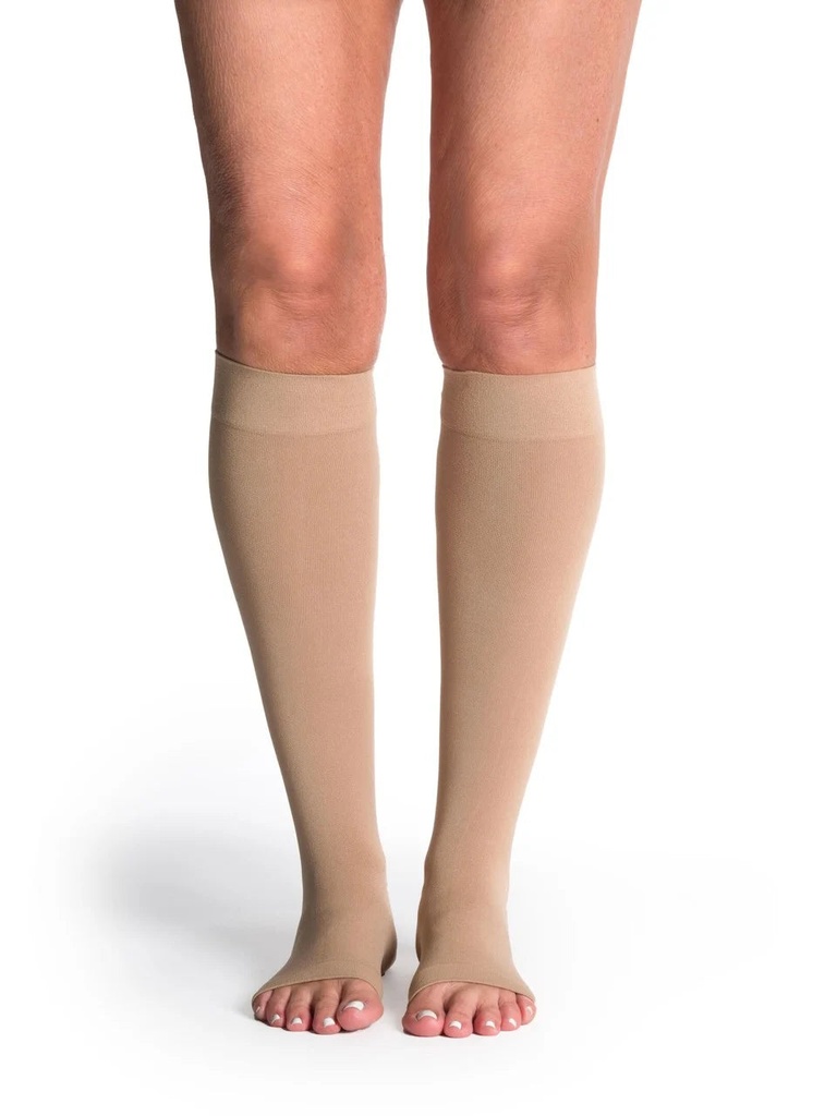 Sigvaris Soft Opaque - Knee-High w/Grip-Top (20-30mmHg)_gallery_13
