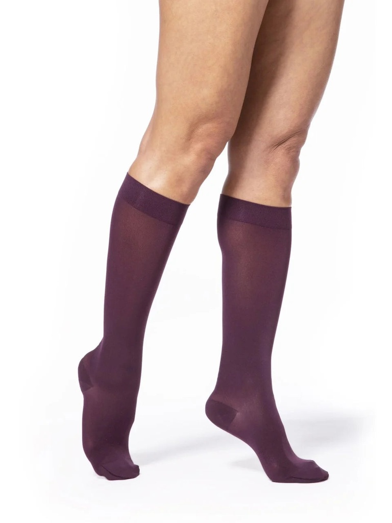 Sigvaris Soft Opaque - Knee-High w/Grip-Top (20-30mmHg)_gallery_35