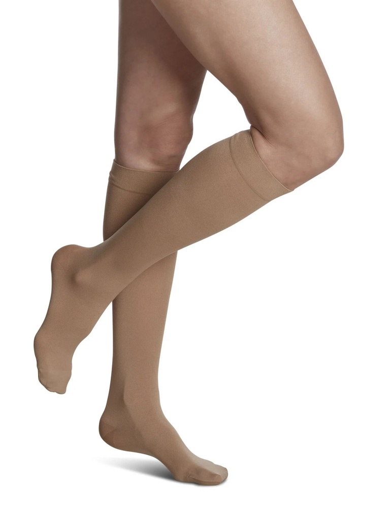 Sigvaris Soft Opaque - Knee-High w/Grip-Top (20-30mmHg)_gallery_37