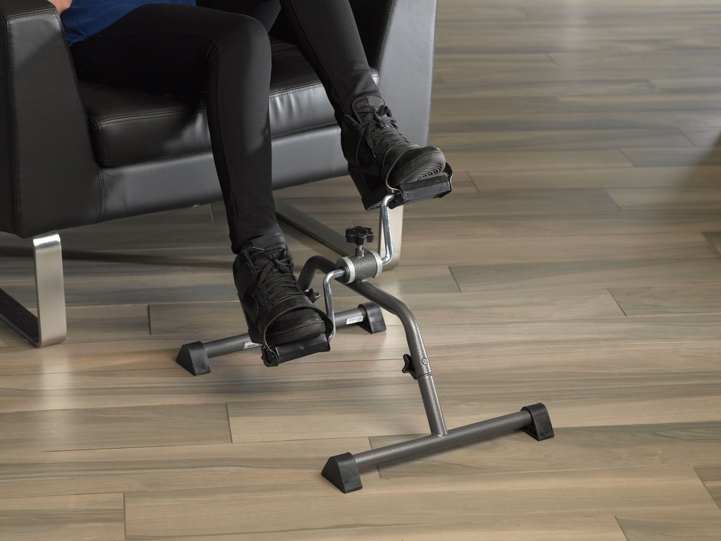 Exercise Peddler with Attractive Silver Vein Finish_image_14